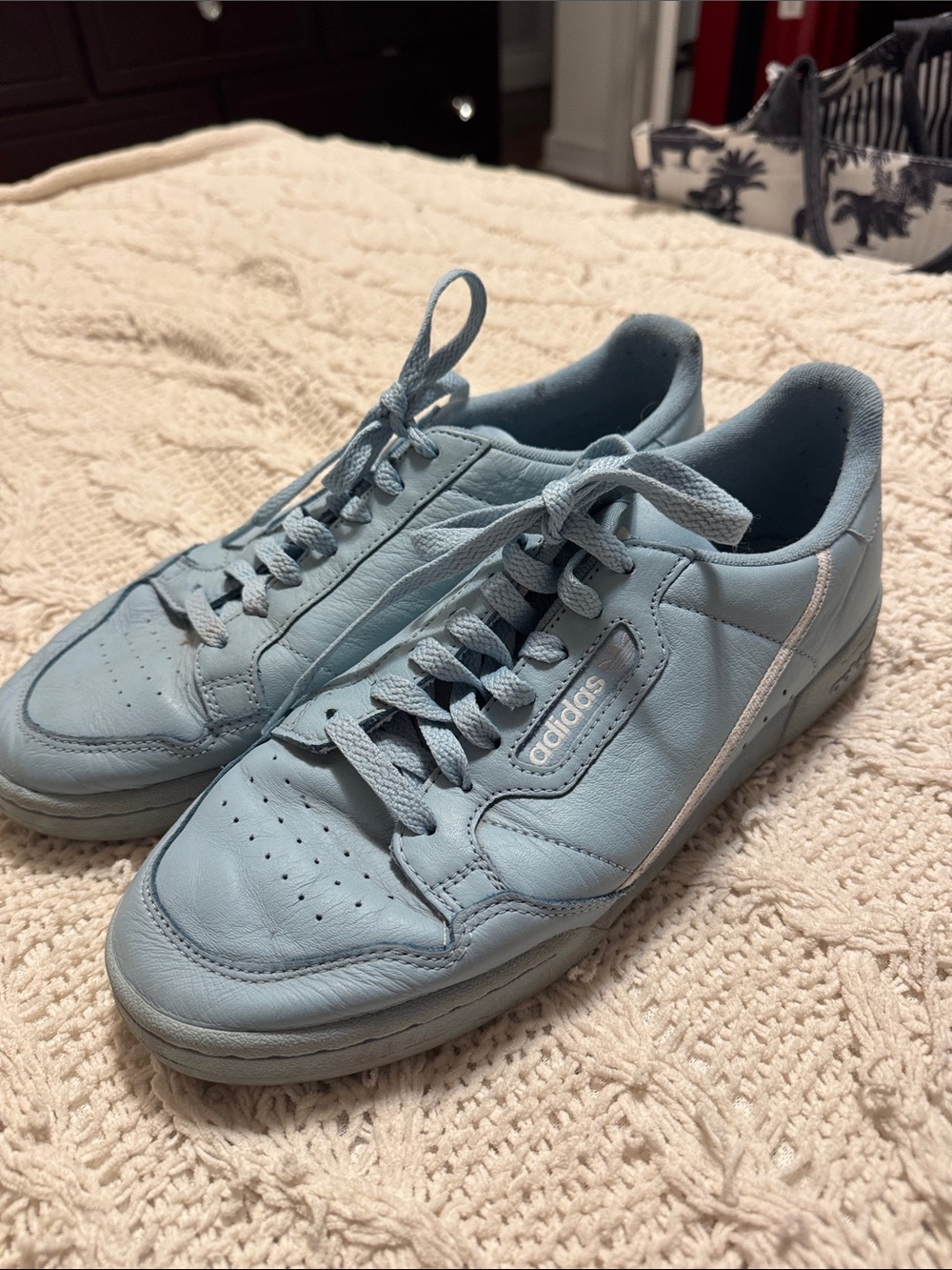 adidas continental 80 Light Blue Low-Top Leather Sneakers